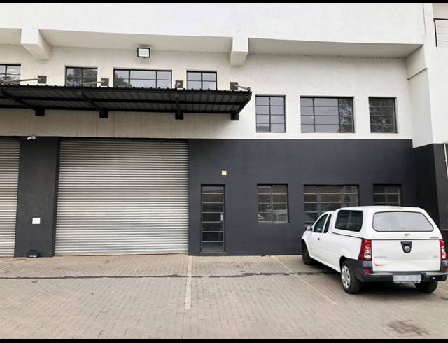 378M² OFFICE TO LET IN POMONA AH